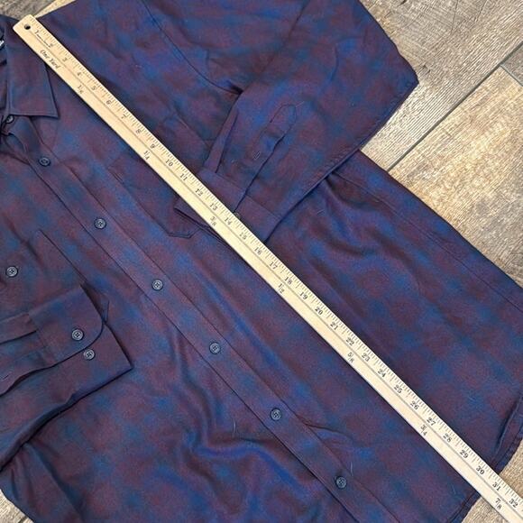 Travis Mathew Men's Plaid Button Up Long Sleeve Shirt Dark Navy Dark Red Size XL - Picture 4 of 9